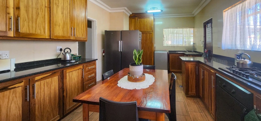 3 Bedroom Property for Sale in Flamwood North West